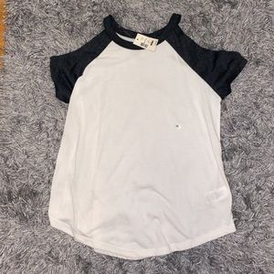 Open shoulder baseball shirt